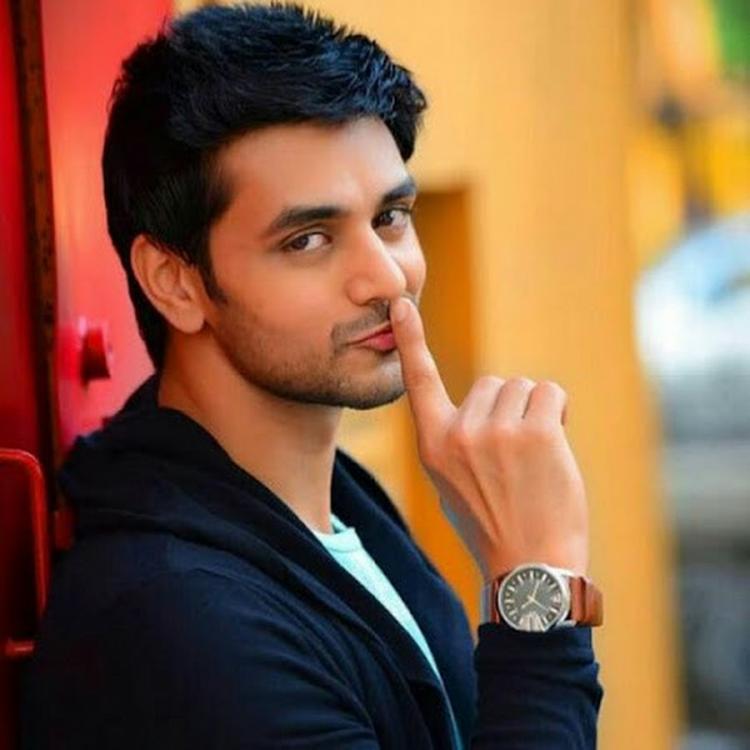 صورة للنجم المشهور شاكتي اروار